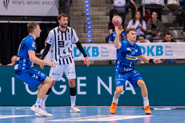 DAIKIN Handball Bundesliga: TVB Stuttgart vs. THW Kiel; 05.03.2026 Stuttgart, GERMANY - 05. März 2026: Max Häfner (TVB Stuttgart, 3) beim Spielaufbau während dem Match zwischen dem TVB Stuttgart und dem THW Kiel am 24. Spieltag der Daikin Handball Bundesliga in der Porsche-Arena. Copyright: xBEAUTIFULxSPORTS Steinx