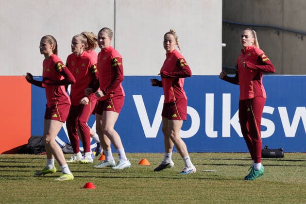 05.03.2026, xgrfx, Fussball Training , Deutsche Frauennationalmannschaft v.l. Jule Brand, Vivien Endemann, Rebecca Knaak, Giulia Gwinn, Laura Freigang (Deutsche Frauennationalmannschaft) (DFL DFB REGULATIONS PROHIBIT ANY USE OF PHOTOGRAPHS as IMAGE SEQUENCES and or QUASI-VIDEO) Dresden