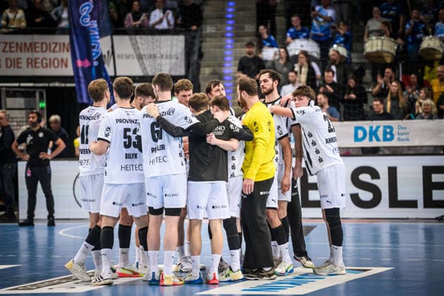 Nach dem Spiel ist vor dem Spiel - Teamkreis, Teamsppirit beim THW Kiel GER, TVB Stuttgart - THW Kiel, DAIKIN HBL, Handball, Bundesliga, 24. Spieltag, Spielzeit 2025 2026, 05.03.2026 GER, TVB Stuttgart - THW Kiel, DAIKIN HBL, Handball, Bundesliga, 24. Spieltag, Spielzeit 2025 2026, 05.03.2026 Stuttgart Copyright: xSandyxDinkelackerx EP_SDR