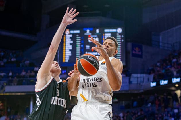 2026 Euroleague basketball Real Madrid v Virtus Bologna March 5th; 5th March 2026; Movistar Arena; Madrid, Spain; Euroleague Basketball; Spain, Real Madrid vs Virtus Bologna; Alen Smailagic and Edy Tavares Madrid Spain Basketball Copyright: xAlbaxPachecox xAgenciaxLOFx