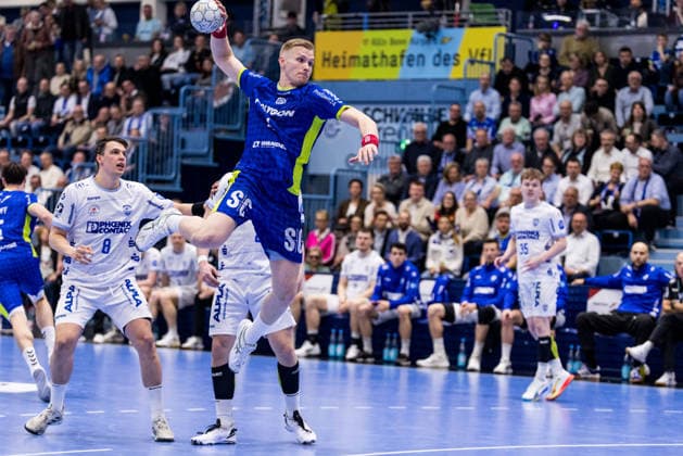 DAIKIN Handball-Bundesliga VfL Gummersbach - TBV Lemgo Lippe; 05.03.2026 Ellidi Snaer Vidarsson (VfL Gummersbach, 4) im Wurf DAIKIN Handball-Bundesliga VfL Gummersbach - TBV Lemgo Lippe; Gummersbach, Schwalbe arena am 05.03.2026 Copyright: xBEAUTIFULxSPORTS Wunderlx