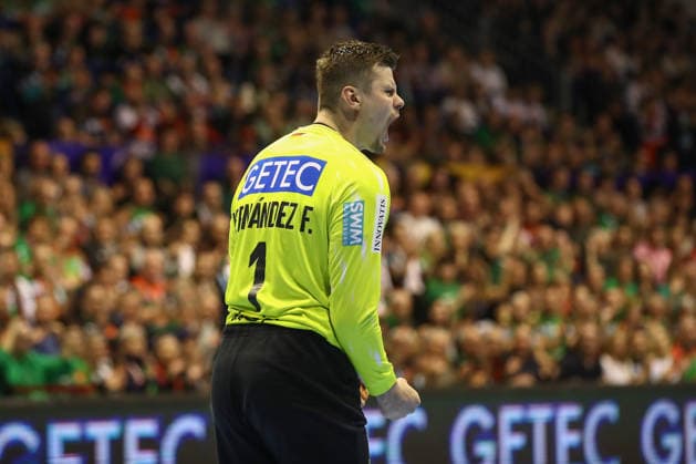 05.03.2026, xtgx, Handball, EHF Champions League, SC Magdeburg - FC Barcelona, Barca v.l. Sergey Hernandez Ferrer (Magdeburg, 1) Jubelt ueber gehaltenen Ball, abgewehrt, gehalten, Torhueter Magdeubrg
