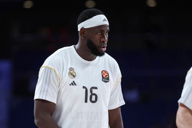 March 5, 2026, Madrid, Madrid, Spain: Usman Garuba of Real Madrid warms up during the EuroLeague Regular Season Round 30 match between Real Madrid and Virtus Bologna at Movistar Arena on March 05 2026, in Madrid, Spain. Real Madrid V Virtus Bologna - Euroleague 2025 2026  - ZUMAa181 20260305_zaa_a181_034 Copyright: xIrinaxR.xHipolitox