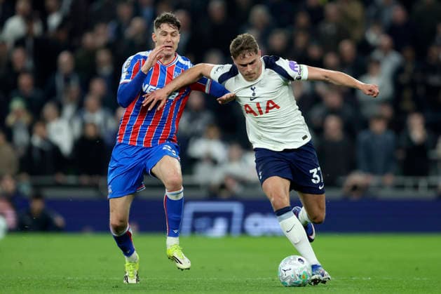 Tottenham Hotspur v Crystal Palace - Premier League Jorgen Strand Larsen of Crystal Palace and Micky van de Ven of Tottenham Hotspur challenge during the Premier League match between Tottenham Hotspur and Crystal Palace at Tottenham Hotspur Stadium on March 5, 2026 in London, England. WARNING! This Photograph May Only Be Used For Newspaper And Or Magazine Editorial Purposes. May Not Be Used For Publications Involving 1 player, 1 Club Or 1 Competition Without Written Authorisation From Football DataCo Ltd. For Any Queries, Please Contact Football DataCo Ltd on +44 (0) 207 864 9121 London Tottenham Hotspur Stadium England United Kingdom Copyright: xAllstarxPicturexLibraryxLtdx