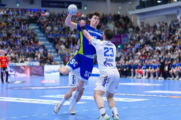 05.03.2026, xydrx, Handball, 1.HBL, VfL Gummersbach - TBV Lemgo Lippe, Schwalbe-Arena: Miro Schluroff (VfL Gummersbach 15) im Zweikampf gegen Tim Suton (TBV Lemgo Lippe 23) Photo: xYannisxDreimannxPressefotoKochx Nordrhein-Westfahlen Deutschland
