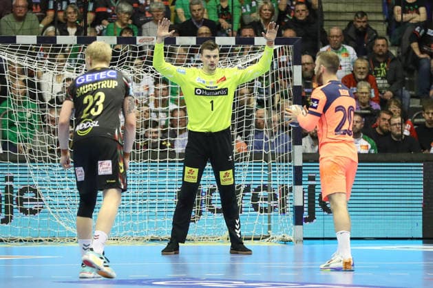 05.03.2026, xgox, Handball - EHF Champions League SC Magdeburg - FC Barcelona, Barca v.l. ma beim Siebenmeter gegen Aleix Gomez (Barcelona, 20) Magdeburg