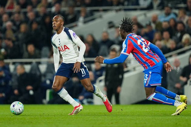 Tottenham Hotspur v Crystal Palace, Premier League Mathys Tel of Tottenham Hotspur under pressure from Jaydee Canvot of Crystal Palace during the Tottenham Hotspur v Crystal Palace Premier League match at the Tottenham Hotspur Stadium, London, England on 5 March 2026 Credit: Dylan Hepworth Every Second Media Editorial use only. All images are copyright Every Second Media Limited. No images may be reproduced without prior permission. All rights reserved. Premier League and Football League images are subject to licensing agreements with Football DataCo Limited. see https: www.football-dataco.com Copyright: xIMAGO EveryxSecondxMediax ESM-1842-0033 DylanxHepworthx xEveryxSecondxMediax