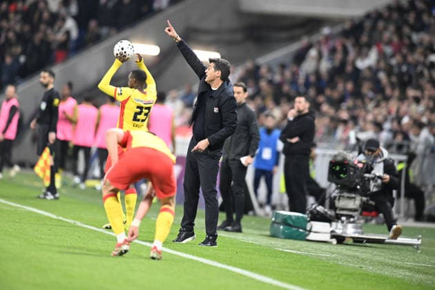 Football : Olympique lyonnais vs Lens - French Cup - 05 03 2026 Paulo FONSECA coach of Lyon during the French Cup Quarts final match between Olympique Lyonnais and Lens at Groupama Stadium Decines Charpieu Lyon on March 05 2026 , France LYONFrance  Copyright: xMouradxAllilix