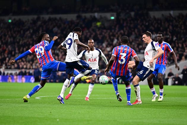 Tottenham Hotspur v Crystal Palace, Premier League Crystal Palace forward Evann Guessand (29) shoots at goal during the Premier League match between Tottenham Hotspur and Crystal Palace at Tottenham Hotspur Stadium, London, UK on 5 March 2026. London Tottenham Hotspur Stadium London UK Editorial use only DataCo restrictions apply See www.football-dataco.com , Copyright: xPaulxBockingx PSI-23839-0056