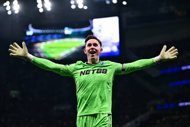 Tottenham Hotspur v Crystal Palace, Premier League Crystal Palace goalkeeper Dean Henderson (1) celebrates his team s second goal during the Premier League match between Tottenham Hotspur and Crystal Palace at Tottenham Hotspur Stadium, London, UK on 5 March 2026. London Tottenham Hotspur Stadium London UK Editorial use only DataCo restrictions apply See www.football-dataco.com , Copyright: xPaulxBockingx PSI-23839-0074
