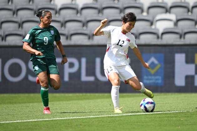 SOCCER ASIAN CUP BANGLADESH NORTH KOREA, Hong Song Ok of North Korea and Rania Sidiqi Anika of Bangladesh during the AFC Women™s Asian Cup Group B match between Bangladesh and North Korea at CommBank Stadium in Sydney, Friday, March 6, 2026. ( NO ARCHIVING, EDITORIAL USE ONLY SYDNEY NEW SOUTH WALES AUSTRALIA  Copyright: xDEANxLEWINSx 20260306178750718577