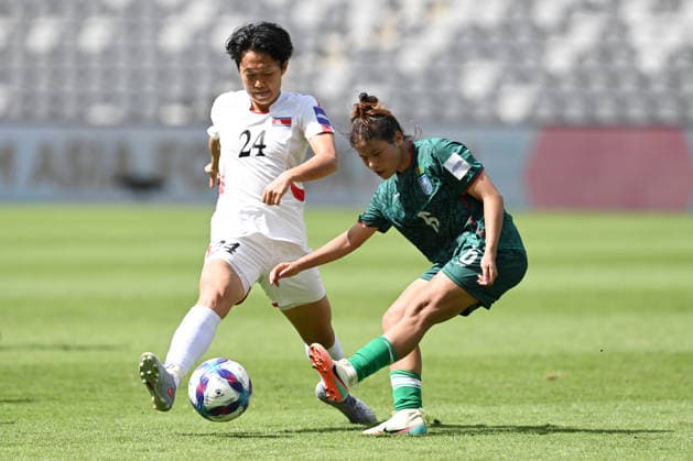 SOCCER ASIAN CUP BANGLADESH NORTH KOREA, Ri Song A of North Korea and Monika Chakma of Bangladesh during the AFC Women™s Asian Cup Group B match between Bangladesh and North Korea at CommBank Stadium in Sydney, Friday, March 6, 2026. ( NO ARCHIVING, EDITORIAL USE ONLY SYDNEY NEW SOUTH WALES AUSTRALIA  Copyright: xDEANxLEWINSx 20260306194558545386
