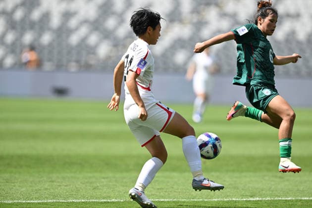 SOCCER ASIAN CUP BANGLADESH NORTH KOREA, Ri Song A of North Korea and Monika Chakma of Bangladesh during the AFC Women™s Asian Cup Group B match between Bangladesh and North Korea at CommBank Stadium in Sydney, Friday, March 6, 2026. ( NO ARCHIVING, EDITORIAL USE ONLY SYDNEY NEW SOUTH WALES AUSTRALIA  Copyright: xDEANxLEWINSx 20260306117564794618