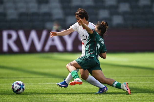 SOCCER ASIAN CUP BANGLADESH NORTH KOREA, Ri Hye Gyong of North Korea and Monika Chakma of Bangladesh during the AFC Women™s Asian Cup Group B match between Bangladesh and North Korea at CommBank Stadium in Sydney, Friday, March 6, 2026. ( NO ARCHIVING, EDITORIAL USE ONLY SYDNEY NEW SOUTH WALES AUSTRALIA  Copyright: xDEANxLEWINSx 20260306171542905450