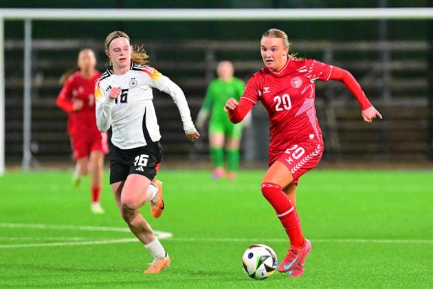 Hammarby IP STOCKHOLM, SWEDEN - MARCH 05: Nikoline Nielsen of Denmark and Dana Kessler of Germany in the UEFA Womens U17, U 17 EURO Qualifier, EM, Europameisterschaft football match between Germany and Denmark at Hammarby IP on March 5, 2026 in Stockholm, Sweden. (Peter Sonander SPP) Copyright: xPeterxSonanderx xSPPx Sportspressphoto_SPR102947