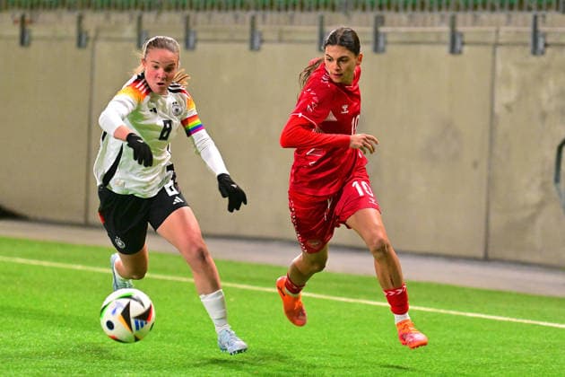 Hammarby IP STOCKHOLM, SWEDEN - MARCH 05: Mila Bischoff of Denmark and Johanna Hebben of Germany during the UEFA Womens U17, U 17 EURO Qualifier, EM, Europameisterschaft football match between Germany and Denmark at Hammarby IP on March 5, 2026 in Stockholm, Sweden. (Peter Sonander SPP) Copyright: xPeterxSonanderx xSPPx spp-en-PeSoSp-PSon-20260305-181236_PS_6127.JPEG