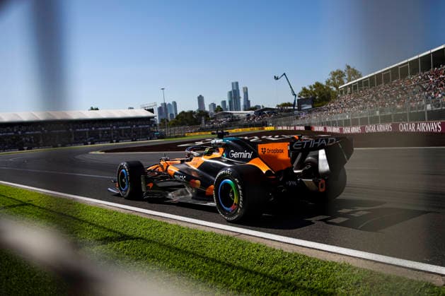 F1 - AUSTRALIAN GRAND PRIX 2026 81 PIASTRI Oscar (aus), McLaren F1 Team MCL40, action during the Formula 1 Qatar Airways Australian Grand Prix 2026, 1st round of the 2026 Formula One World Championship, WM, Weltmeisterschaft from March 6 to 8, 2026 on the Albert Park Circuit, in Melbourne, Australia - MelbourneAustralia  Copyright: xXavixBonillax