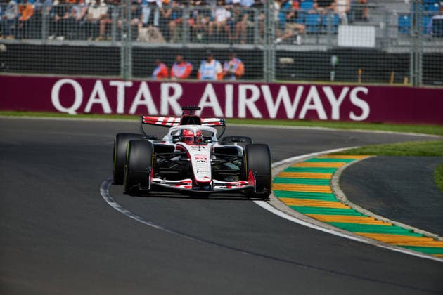 06.03.2026, xrarjax, Motorsport FIA Formel 1, Grand Prix von Australien v.l. Esteban Ocon (TGR Haas F1 Team) Startnummer 31 (FIA REGULATIONS PROHIBIT ANY USE OF PHOTOGRAPHS as IMAGE SEQUENCES and or QUASI-VIDEO) Melbourne