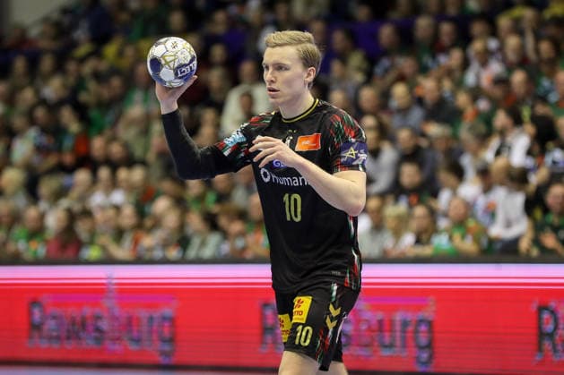 05.03.2026, xgox, Handball - EHF Champions League SC Magdeburg - FC Barcelona, Barca v.l. Gisli Thorgeir Kristjansson (Magdeburg, 10) am Ball, plays the ball Magdeburg
