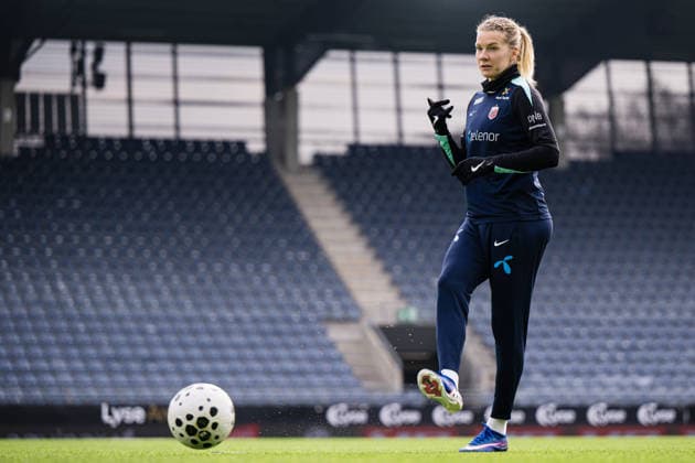 260306 Ada Hegerberg of the Norwegian women™s national football team during a training session on March 6, 2026 in Stavanger. Photo: Marius Simensen BILDBYRAN Cop 238 bbeng dam fifa women s world cup qualifier football fotball fotboll norge norway practice soccer training trening träning Copyright: MARIUSxSIMENSEN BB260306BB472