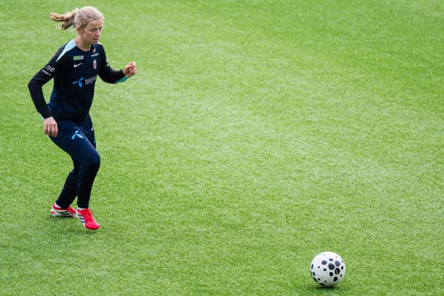 260306 Justine Kielland of the Norwegian women™s national football team during a training session on March 6, 2026 in Stavanger. Photo: Marius Simensen BILDBYRAN Cop 238 bbeng dam fifa women s world cup qualifier football fotball fotboll norge norway practice soccer training trening träning Copyright: MARIUSxSIMENSEN BB260306BB487
