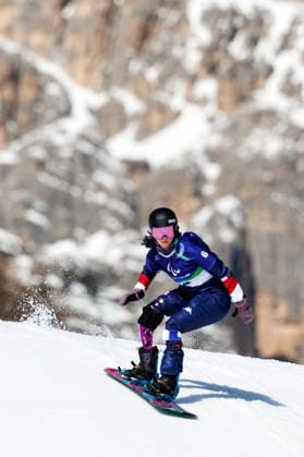 PARALYMPICS - Winter Paralympics Milano Cortina 2026 CORTINA D AMPEZZO,ITALY,06.MAR.26 - PARALYMPICS - Paralympic Winter games, Winterspiele,Spiele, Summer games Milano Cortina 2026, preview, Para Snowboard, training. Image shows Brenna Huckaby (USA).  GEPAxpictures xMaticxKlansek