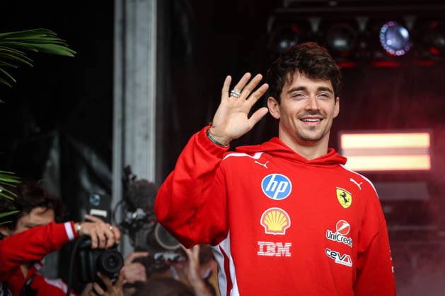 Sport Bilder des Tages March 6, 2026, Melbourne, Victoria, Australia: MELBOURNE, AUSTRALIA - MARCH 06 2026: Charles LeClerc of Scuderia Ferrari HP during the fan forum at the 2026 Australian Grand Prix at Albert Park in Melbourne, Australia Melbourne Australia - ZUMAp121 20260306_zsp_p121_100 Copyright: xChrisxPutnamx