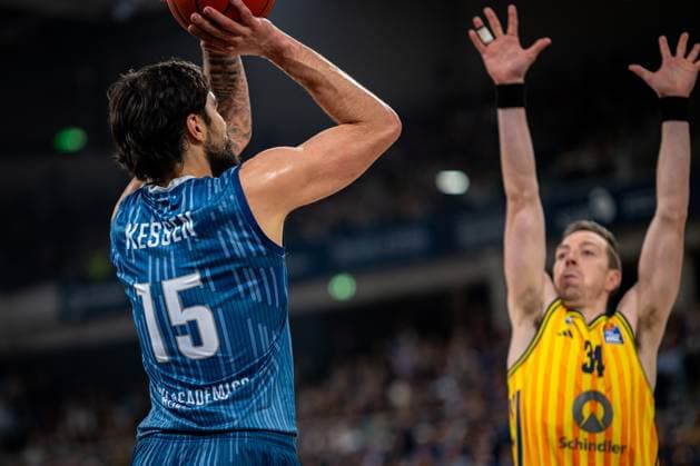 Spielaktion mit Martin Hermannsson (15; Alba Berlin) und Justin Bean (34; Alba Berlin) easyCredit BBL: MLP Academics Heidelberg – Alba Berlin - 06.03.2026