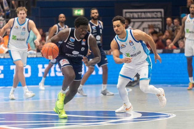 Khyri Thomas (Syntainics MBC, 00) kontert nach einem schnellen Ballgewinn der Weissenfelser Syntainics MBC vs. Skyliners Frankfurt, Basketball, 1. Basketball Bundesliga, 22. Spieltag, Saison 2025 2026, 06.03.2026 Syntainics MBC vs. Skyliners Frankfurt, Basketball, 1. Basketball Bundesliga, 22. Spieltag, Saison 2025 2026, 06.03.2026 Weissenfels Copyright: xEibner-Pressefoto PiaxSchindlerx EP_PSR