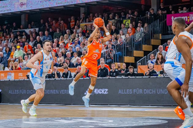 1. Basketball Bundesliga, easyCredit BBL, Saison 2025 2026, Herren, Hauptrunde, 22. Spieltag, 06.03.2026, RASTA Vechta - Science City Jena Alonzo Verge ( 11 - RASTA Vechta) in Aktion Vechta RASTA Dome Niedersachsen Deutschland