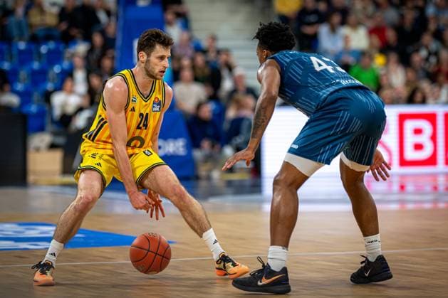 Szene mit 24; Alba Berlin und 42; MLP Academics Heidelberg in Aktion easyCredit BBL: MLP Academics Heidelberg – Alba Berlin - 06.03.2026