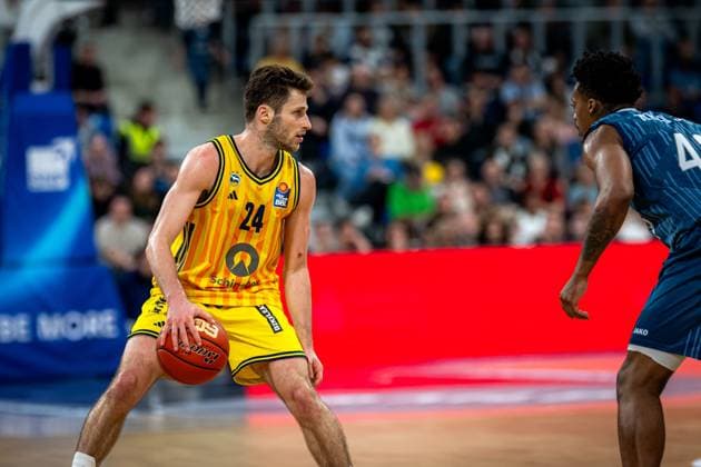 Spielaktion mit 24; Alba Berlin und 40; MLP Academics Heidelberg easyCredit BBL: MLP Academics Heidelberg – Alba Berlin - 06.03.2026