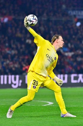 FOOTBALL : PSG vs Monaco - Ligue 1 - 06 03 2026 Goalkeeper Matvey Safonov of Paris Saint Germain during the Ligue 1 match between Paris Saint Germain and AS Monaco at Parc des Princes on March 06, 2026 in Paris, France. ( Photo by Federico Pestellini PsnewZ ) - ParisFrance  Copyright: xFedericoxPestelinix