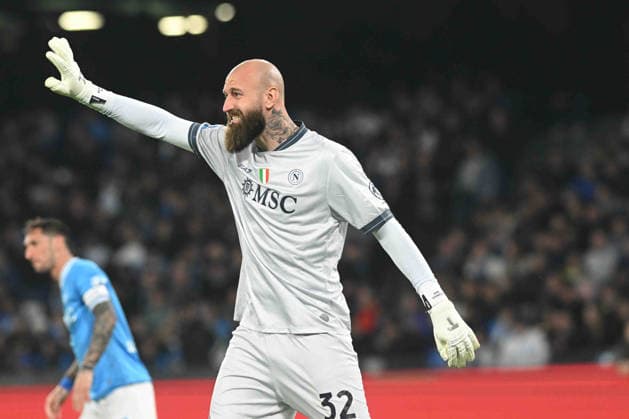 Napoli™s Vanja Milinkovic-Savic gestures during the Serie A soccer match between Napoli and Torino at the Diego Armando Maradona Stadium in Naples, southern italy - Friday , March 06 , 2026. - Soccer .  Copyright: xAlessandroxGarofalo LaPressex