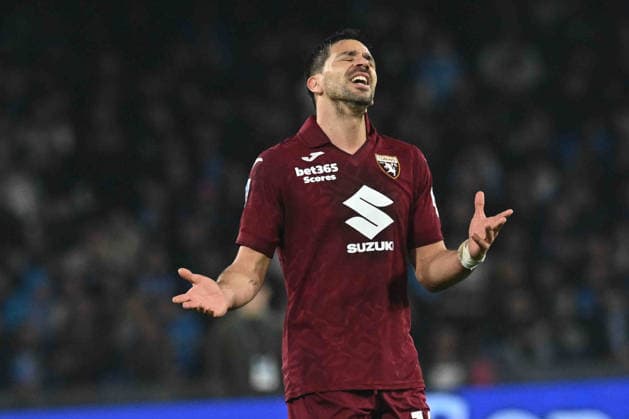 Torino™s Giovanni Simeone disappointed during the Serie A soccer match between Napoli and Torino at the Diego Armando Maradona Stadium in Naples, southern italy - Friday , March 06 , 2026. - Soccer .  Copyright: xAlessandroxGarofalo LaPressex