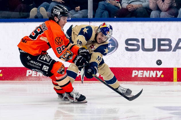 Kampf um den Puck Zweikampf zwischen Matt Choupani (Grizzlys Wolfsburg, 89) und Brady Ferguson (EHC Red Bull Muenchen, 12) GER, EHC Red Bull Muenchen vs. Grizzlys Wolfsburg, Eishockey, DEL, 49. Spieltag, Saison 2025 2026, 06.03.2026. GER, EHC Red Bull Muenchen vs. Grizzlys Wolfsburg, Eishockey, DEL, 49. Spieltag, Saison 2025 2026, 06.03.2026. Muenchen *** Battle for the puck duel between Matt Choupani Grizzlys Wolfsburg, 89 and Brady Ferguson EHC Red Bull Muenchen, 12 GER, EHC Red Bull Muenchen vs Grizzlys Wolfsburg, Ice Hockey, DEL, 49 Matchday, Season 2025 2026, 06 03 2026 GER, EHC Red Bull Muenchen vs Grizzlys Wolfsburg, Ice Hockey, DEL, 49 Matchday, Season 2025 2026, 06 03 2026 Muenchen Copyright: xEibner-Pressefoto HeikexFeinerx EP_HFR