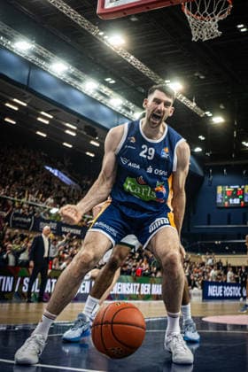 Rostock, Deutschland 06. März 2026: 1.BBL 2025 2026 Rostock Seawolves gegen VET-CONCEPT Gladiators Trier Im Bild: Owen Klassen (Rostock Seawolves) jubelt nach einem Dunk Copyright: xFotostandx xVoelkerx