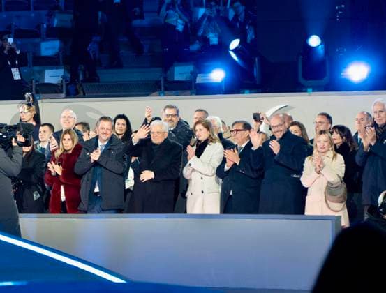 March 6, 2026, Verona: La presidente del Consiglio Giorgia Meloni con il Presidente della Repubblica Sergio Mattarella con la signora Laura, il presidente del Sentao Ignazio La Russa, il presidente della Camera Lorenzo Fontana e il Presidente della Fondazione Milano Cortina 2026, Giovanni MalagÃ² alla cerimonia di apertura dei Giochi Paralimpici Invernali Milano Cortina 2026, Verona, 6 marzo 2026 ANSA UFFICIO STAMPA PALAZZO CHIGI FILIPPO ATTILI +++FOTO DIFFUSA DALL UFFICIO STAMPA - USARE SOLO PER ILLUSTRARE OGGI LA NOTIZIA INDICATA NEL TITOLO - NON ARCHIVIARE - NON VENDERE - NON USARE PER FINI NON GIORNALISTICI - NPK+++.---- An handout picture provided by Quirinale press office shows the italian President of the Council Giorgia Meloni with the italian President of the Republic Sergio Mattarella with Mrs. Laura, the President of the Senato Ignazio La Russa, the President of the Chamber Lorenzo Fontana and the President of the Milano Cortina 2026 Foundation, Giovanni MalagÃ² at the opening ceremony of the Milan-Cortina 2026 Paralympic Winter games, Winterspiele,Spiele, Summer games Verona, 6 March 2026 ANSA PALAZZO CHIGI PRESS OFFICE FILIPPO ATTILI +++ ANSA PROVIDES ACCESS TO THIS HANDOUT PHOTO TO BE USED SOLELY TO ILLUSTRATE NEWS REPORTING OR COMMENTARY ON THE FACTS OR EVENTS DEPICTED IN THIS IMAGE - NO ARCHIVING - NO LICENSING - NPK Al Via La Cerimonia Delle Paralimpiadi, Applausi Per Mattarella  - ZUMAa110 20260306_zaf_a110_040 Copyright: xPalazzoxChigixPressxOfficex