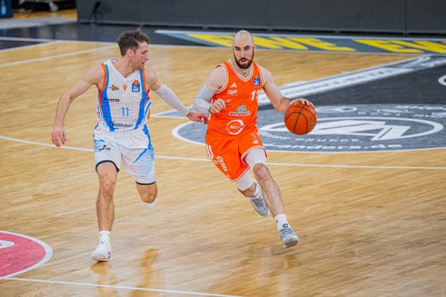 1. Basketball Bundesliga, easyCredit BBL, Saison 2025 2026, Herren, Hauptrunde, 22. Spieltag, 06.03.2026, RASTA Vechta - Science City Jena Tommy Kuhse ( 12 - RASTA Vechta) in Aktion Vechta RASTA Dome Niedersachsen Deutschland