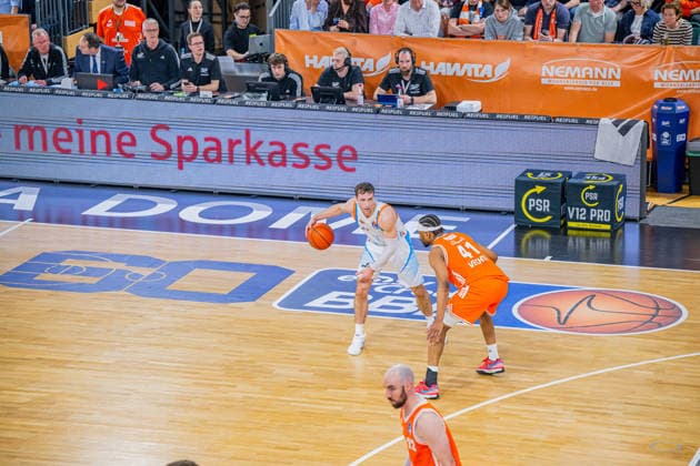1. Basketball Bundesliga, easyCredit BBL, Saison 2025 2026, Herren, Hauptrunde, 22. Spieltag, 06.03.2026, RASTA Vechta - Science City Jena Jack Pagenkopf ( 11 - Science City Jena) in Aktion Vechta RASTA Dome Niedersachsen Deutschland