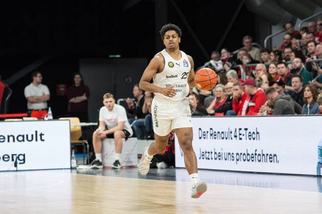 Bamberg, Deutschland 06. März 2026: 1. BBL - 2025 2026 - BMA365 Bamberg Baskets gegen Basketball Löwen Braunschweig Im Bild: Grant Sherfield (Braunschweig) im Spielaufbau Brose Arena Bayern Copyright: xFotostandx xSchmittx