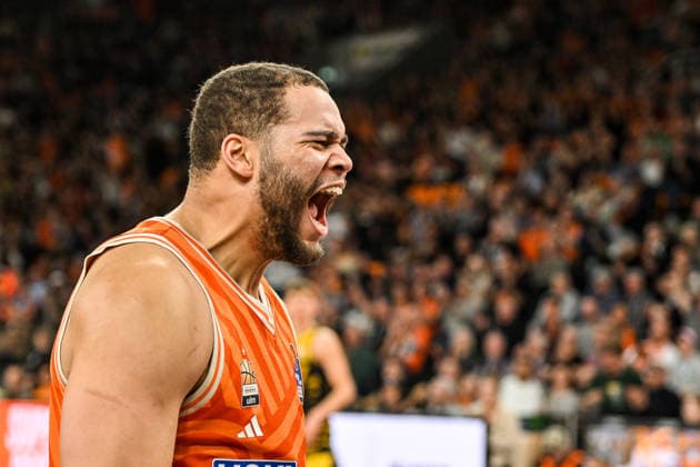 GER, BBL, ratiopharm Ulm vs MHP Riesen Ludwigsburg 06.03.2026, ratiopharm arena, Neu-Ulm, GER, BBL, ratiopharm Ulm vs MHP Riesen Ludwigsburg, im Bild Christopher Ledlum (Ulm, 4) bruellt seine Freude nach einem Dunk heraus