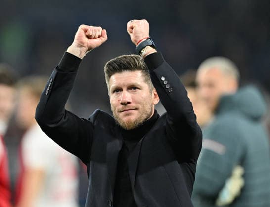 PSG vs AS Monaco: French Ligue 1 PARIS, FRANCE - MARCH 06: Sebastien Pocognoli, head coach of Monaco celebrates their victory following the French Ligue 1 (L1) soccer match between Paris Saint-Germain (PSG) and AS Monaco at Parc des Princes stadium in Paris, France on March 06, 2026. Mustafa Yalçin Anadolu Paris France. Editorial use only. Please get in touch for any other usage.  Copyright: x2026xAnadoluxMustafaxYalcÄ±nx