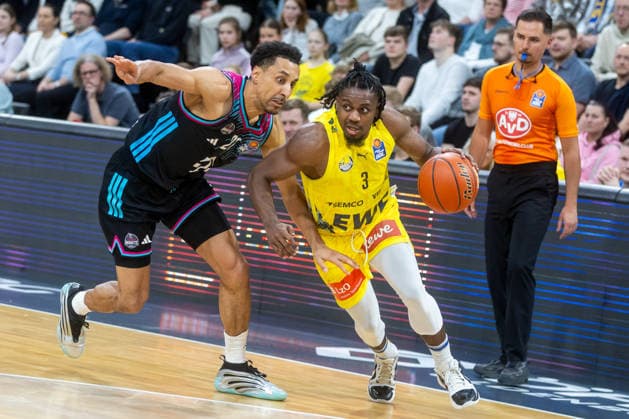 Oldenburg, Niedersachsen, DEU, 06.03.2026, xxxxxxx EWE Baskets Oldenburg vs. Telekom Baskets Bonn. Basketball. 1. Basketball-Bundesliga Saison 2025 2026, 22. Spieltag, Grosse EWE Arena. EWE Baskets Oldenburg vs. Telekom Baskets Bonn *** Oldenburg, Lower Saxony, DEU, 06 03 2026, xxxxxxx EWE Baskets Oldenburg vs Telekom Baskets Bonn Basketball 1 Basketball Bundesliga Season 2025 2026, 22 Matchday, Grosse EWE Arena EWE Baskets Oldenburg vs Telekom Baskets Bonn www.andreas-burmann.de