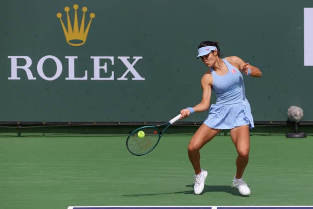 INDIAN WELLS, CA - MARCH 06: Emma Raducanu (GBR) hits a forehand during the BNP Paribas Open on March 6, 2026 at Indian Wells Tennis Garden in Indian Wells, CA. (Photo by George Walker Icon Sportswire) TENNIS: MAR 06 BNP Paribas Open EDITORIAL USE ONLY Icon260306020