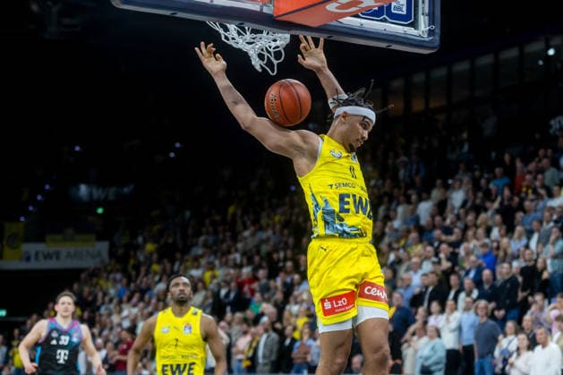 Oldenburg, Niedersachsen, DEU, 06.03.2026, Nicholas Tischler (EWE Baskets Oldenburg). EWE Baskets Oldenburg vs. Telekom Baskets Bonn. Basketball. 1. Basketball-Bundesliga Saison 2025 2026, 22. Spieltag, Grosse EWE Arena. EWE Baskets Oldenburg vs. Telekom Baskets Bonn
