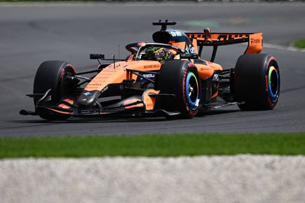 2026 AUSTRALIAN F1 GRAND PRIX, Oscar Piastri of McLaren during a Free Practice Session Three as part of the 2026 Australian Grand Prix at Albert Park Circuit in Melbourne, Saturday, March 7, 2026. ( NO ARCHIVING, EDITORIAL USE ONLY MELBOURNE VICTORIA AUSTRALIA  Copyright: xJOELxCARRETTx 20260307157552482787