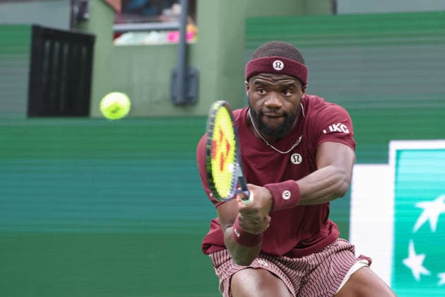 INDIAN WELLS, CA - MARCH 06: Frances Tiafoe (USA) hits a backhand during the BNP Paribas Open on March 6, 2026 at Indian Wells Tennis Garden in Indian Wells, CA. (Photo by George Walker Icon Sportswire) TENNIS: MAR 06 BNP Paribas Open EDITORIAL USE ONLY Icon260306087