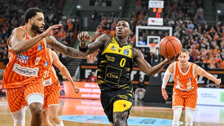 GER, BBL, ratiopharm Ulm vs MHP Riesen Ludwigsburg 06.03.2026, ratiopharm arena, Neu-Ulm, GER, BBL, ratiopharm Ulm vs MHP Riesen Ludwigsburg, im Bild Joel Soriano (Ulm, 12), Babacar Sane (Ludwigsburg, 0)