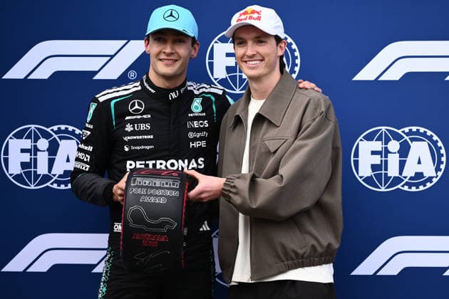 2026 AUSTRALIAN F1 GRAND PRIX, George Russell of Mercedes celebrate with Australian snowboarder Scotty James following Qualifying as part of the 2026 Australian Grand Prix at Albert Park Circuit in Melbourne, Saturday, March 7, 2026. ( NO ARCHIVING, EDITORIAL USE ONLY MELBOURNE VICTORIA AUSTRALIA  Copyright: xJOELxCARRETTx 20260307171044576182